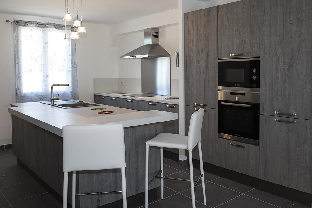 Gite Les Courlis Saint-Étienne-du-Grès Zewnętrze zdjęcie